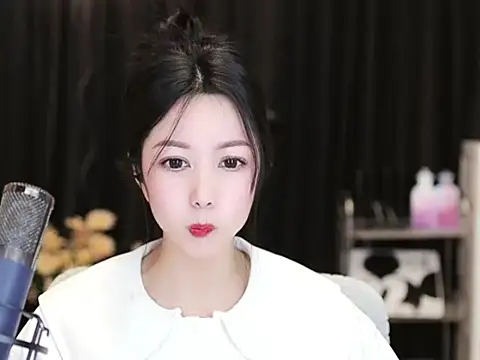 Nuyoah-77 online show from 03/16/25, 07:06