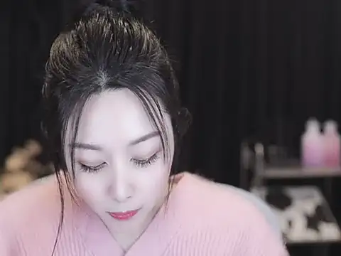 Nuyoah-77 online show from 02/11/26, 03:23