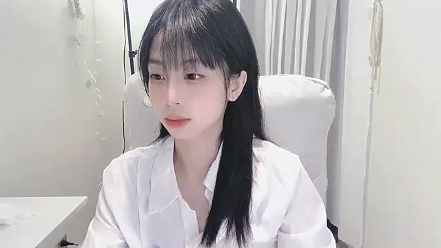 Snapshot of -Hottie chatting on 03/07/25, 03:28 -Hottie online show from 03/07/25, 03:28