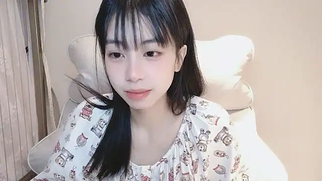 Snapshot of -Hottie chatting on 01/17/25, 03:11 -Hottie online show from 01/17/25, 03:11