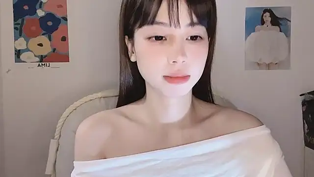 -Hottie online show from 11/17/25, 04:11