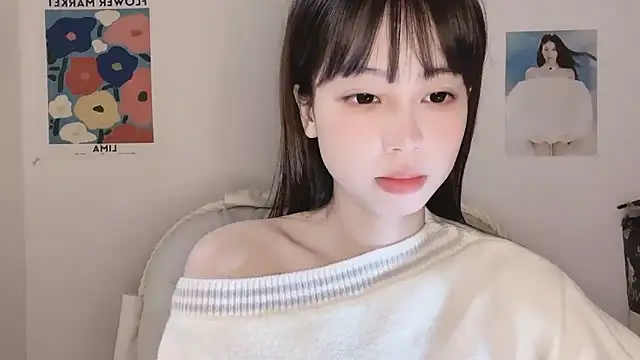 -Hottie online show from 11/18/25, 04:10