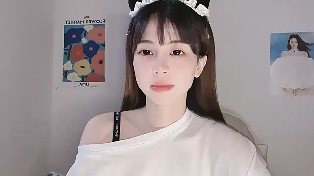 -Hottie online show from 12/22/25, 04:07