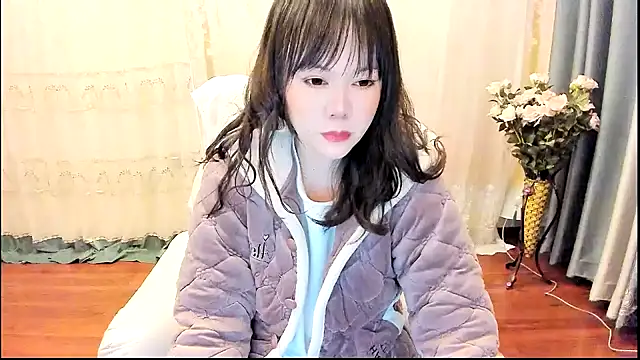 Snapshot of Pennyee chatting on 12/14/25, 12:22 Pennyee online show from 12/14/25, 12:22