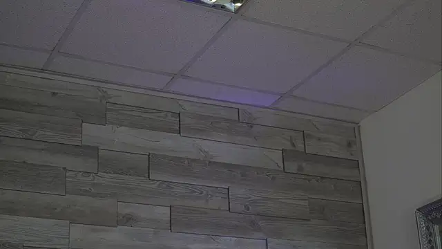 KeylaConner online show from 11/28/25, 05:18