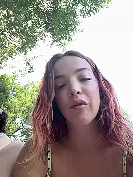 Snapshot of gloria01_daddy chatting on 07/07/26, 01:03 gloria01 daddy online show from 07/07/26, 01:03