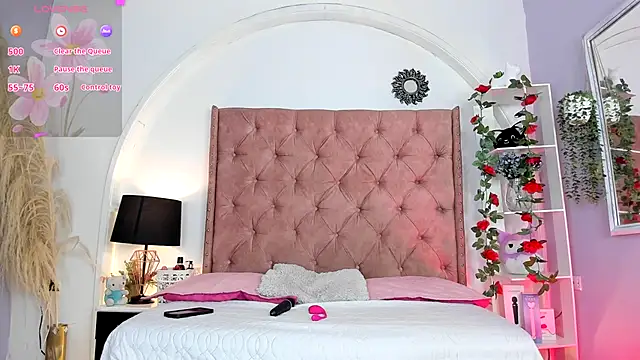 LadyAvalon online show from 09/19/25, 06:12