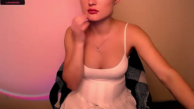 Felliciya online show from 10/24/25, 06:34