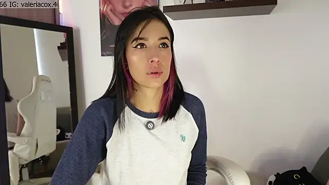 ValeriaCox online show from 05/05/26, 11:57