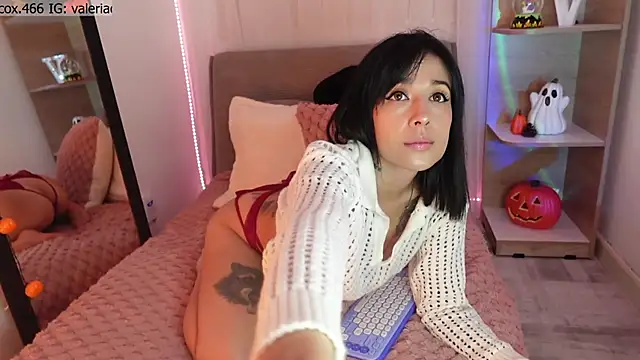 ValeriaCox online show from 10/19/25, 05:26