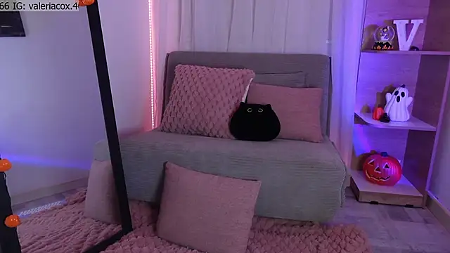 ValeriaCox online show from 10/12/25, 12:39