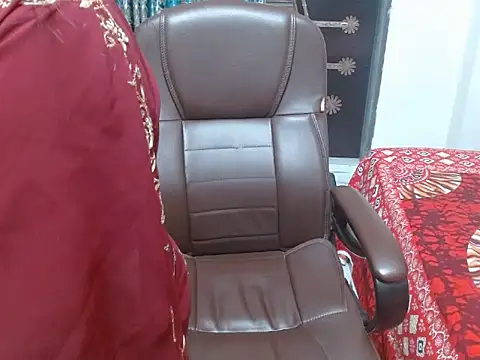 Snapshot of desi_mera chatting on 09/20/25, 04:45 desi mera online show from 09/20/25, 04:45