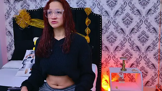 SaaraBrown online show from 12/01/25, 12:17