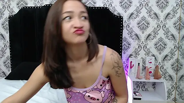 SaaraBrown online show from 03/15/25, 04:10