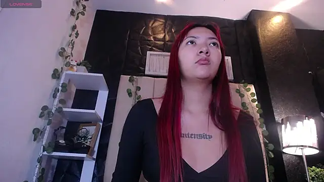 Mia Rinn online show from 03/12/25, 12:57