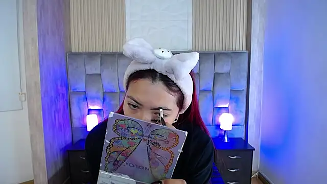 Mia Rinn online show from 09/11/25, 01:11