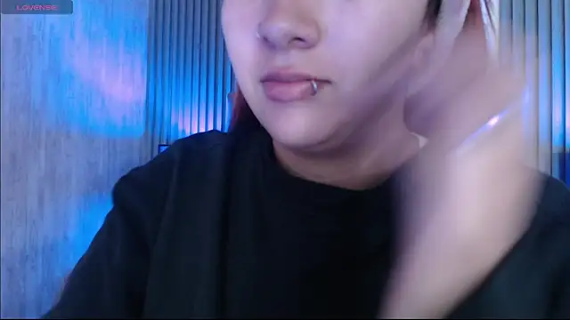 Mia Rinn online show from 11/21/25, 01:43