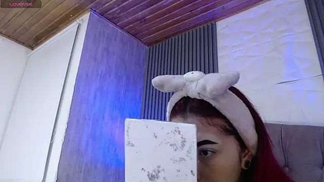 Mia Rinn online show from 12/19/25, 12:29