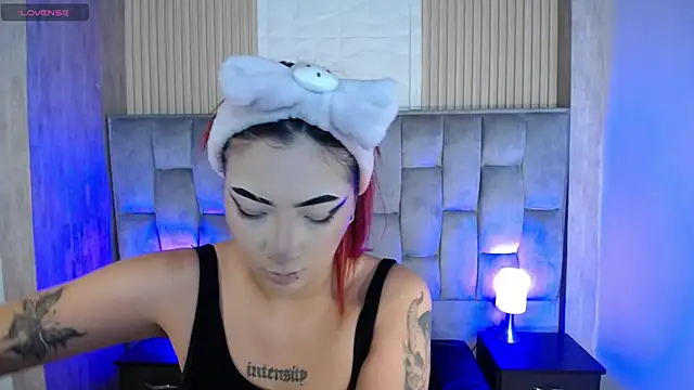 Mia Rinn online show from 10/08/25, 03:02