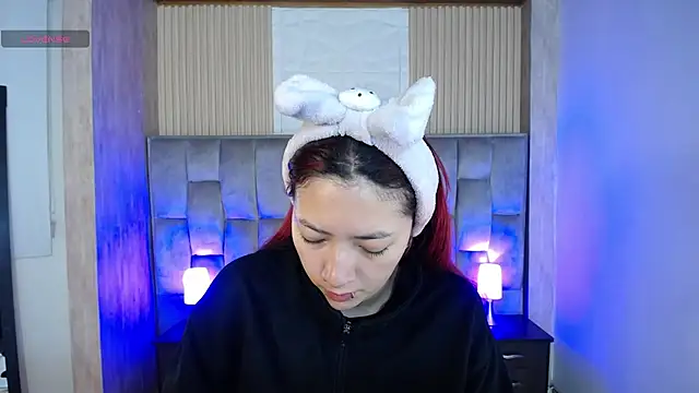 Mia Rinn online show from 10/10/25, 01:23