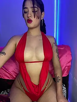 Snapshot of charlotte_9999 chatting on 02/07/26, 07:00 charlotte 9999 online show from 02/07/26, 07:00