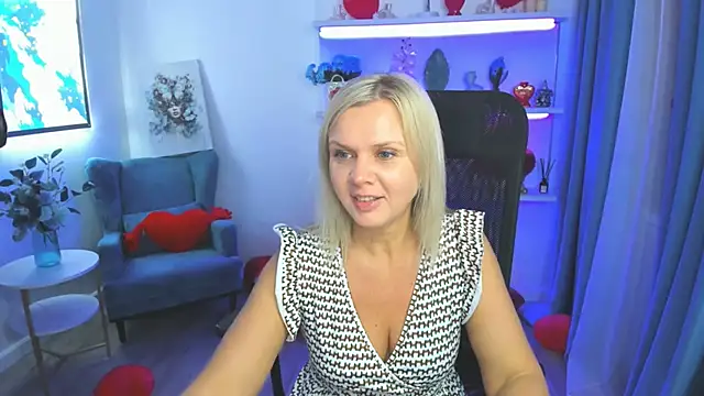 AgathaKlouin online show from 02/15/26, 03:07