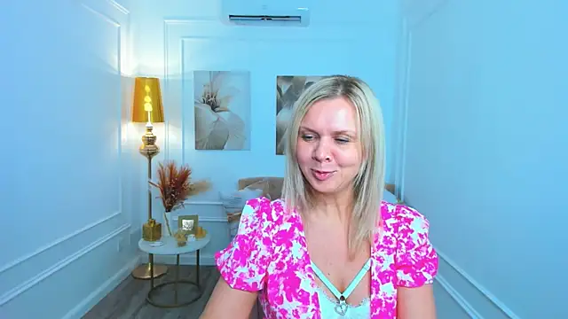 AgathaKlouin online show from 03/29/26, 11:23