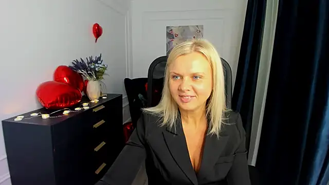 AgathaKlouin online show from 02/14/26, 11:10