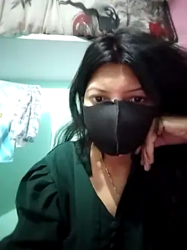 Hotty-Divya online show from 04/20/26, 03:53