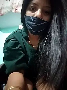 Snapshot of Hotty-Divya chatting on 04/01/26, 02:35 Hotty-Divya online show from 04/01/26, 02:35