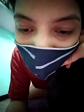 Snapshot of Hotty-Divya chatting on 09/21/25, 04:12 Hotty-Divya online show from 09/21/25, 04:12