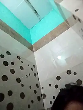 Snapshot of Hotty-Divya chatting on 11/05/25, 01:14 Hotty-Divya online show from 11/05/25, 01:14