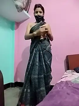 Snapshot of Hotty-Divya chatting on 09/25/25, 03:07 Hotty-Divya online show from 09/25/25, 03:07