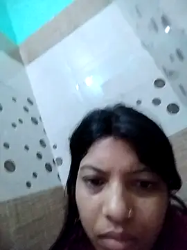 Snapshot of Hotty-Divya chatting on 11/06/25, 03:10 Hotty-Divya online show from 11/06/25, 03:10