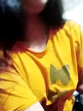 Snapshot of Hotty-Divya chatting on 12/31/24, 08:26 Hotty-Divya online show from 12/31/24, 08:26