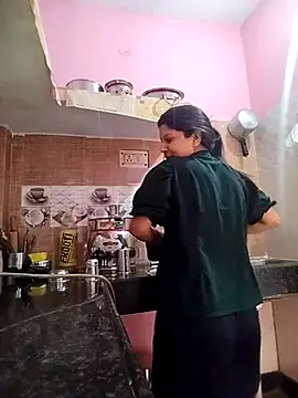 Snapshot of Hotty-Divya chatting on 03/24/26, 06:13 Hotty-Divya online show from 03/24/26, 06:13