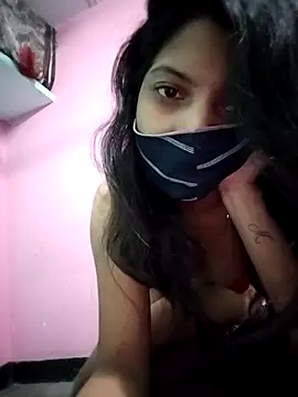 Snapshot of Hotty-Divya chatting on 11/02/25, 08:41 Hotty-Divya online show from 11/02/25, 08:41