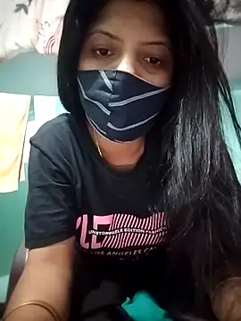 Snapshot of Hotty-Divya chatting on 04/01/26, 02:03 Hotty-Divya online show from 04/01/26, 02:03