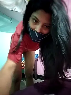 Snapshot of Hotty-Divya chatting on 11/09/25, 09:35 Hotty-Divya online show from 11/09/25, 09:35