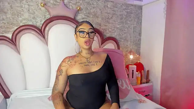 Mia Jansen online show from 03/12/26, 01:37