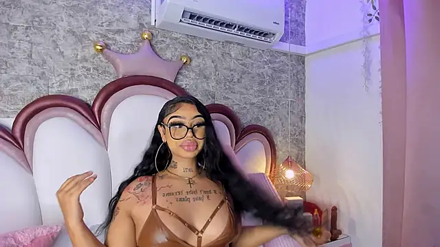 Mia Jansen online show from 04/12/26, 03:54