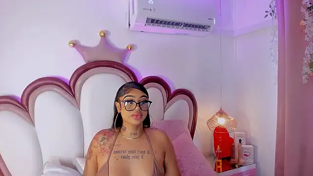 Mia Jansen online show from 05/11/26, 04:04