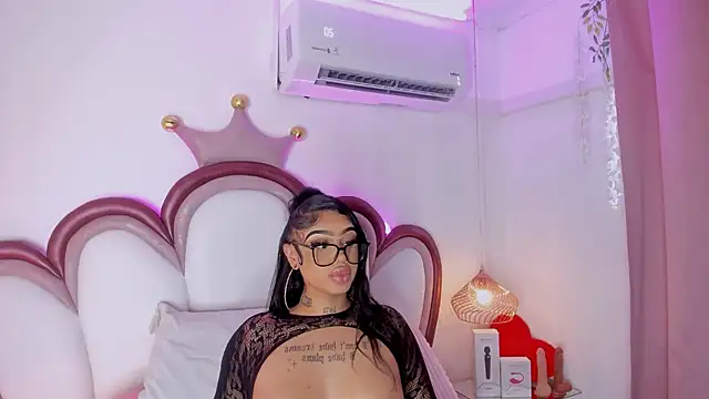 Mia Jansen online show from 05/18/26, 02:11