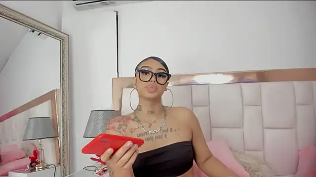 Mia Jansen online show from 02/10/25, 08:53