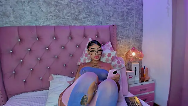 Mia Jansen online show from 01/13/26, 01:59