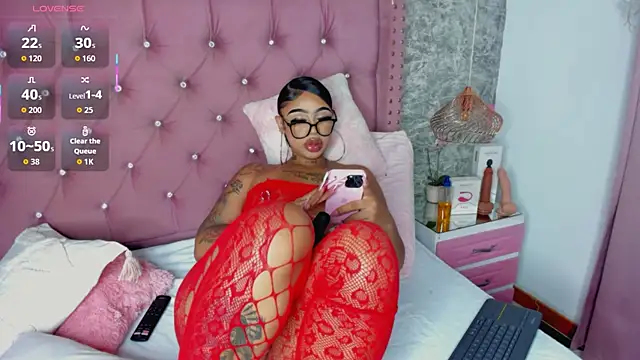 Mia Jansen online show from 12/22/25, 02:39