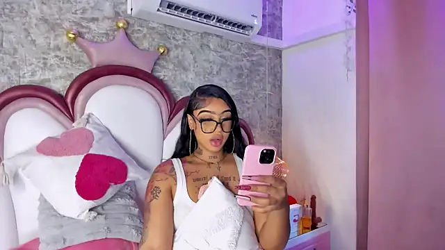 Mia Jansen online show from 04/04/26, 02:45