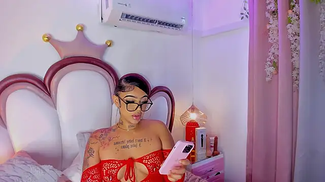 Mia Jansen online show from 05/13/26, 02:13