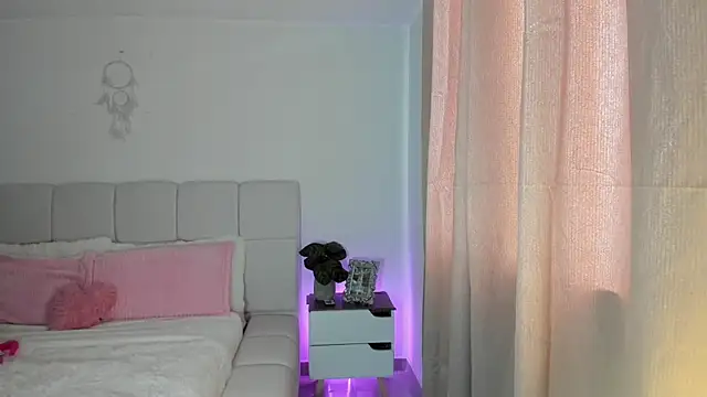 Ori valentina online show from 05/09/26, 07:06