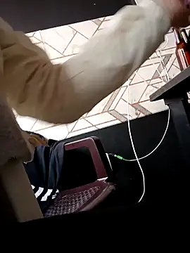 Lesly 10- online show from 11/16/25, 09:30